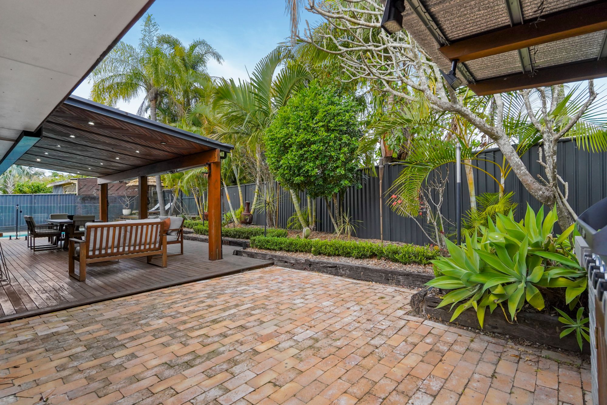 7 Midvale Place, HELENSVALE QLD 4212 19