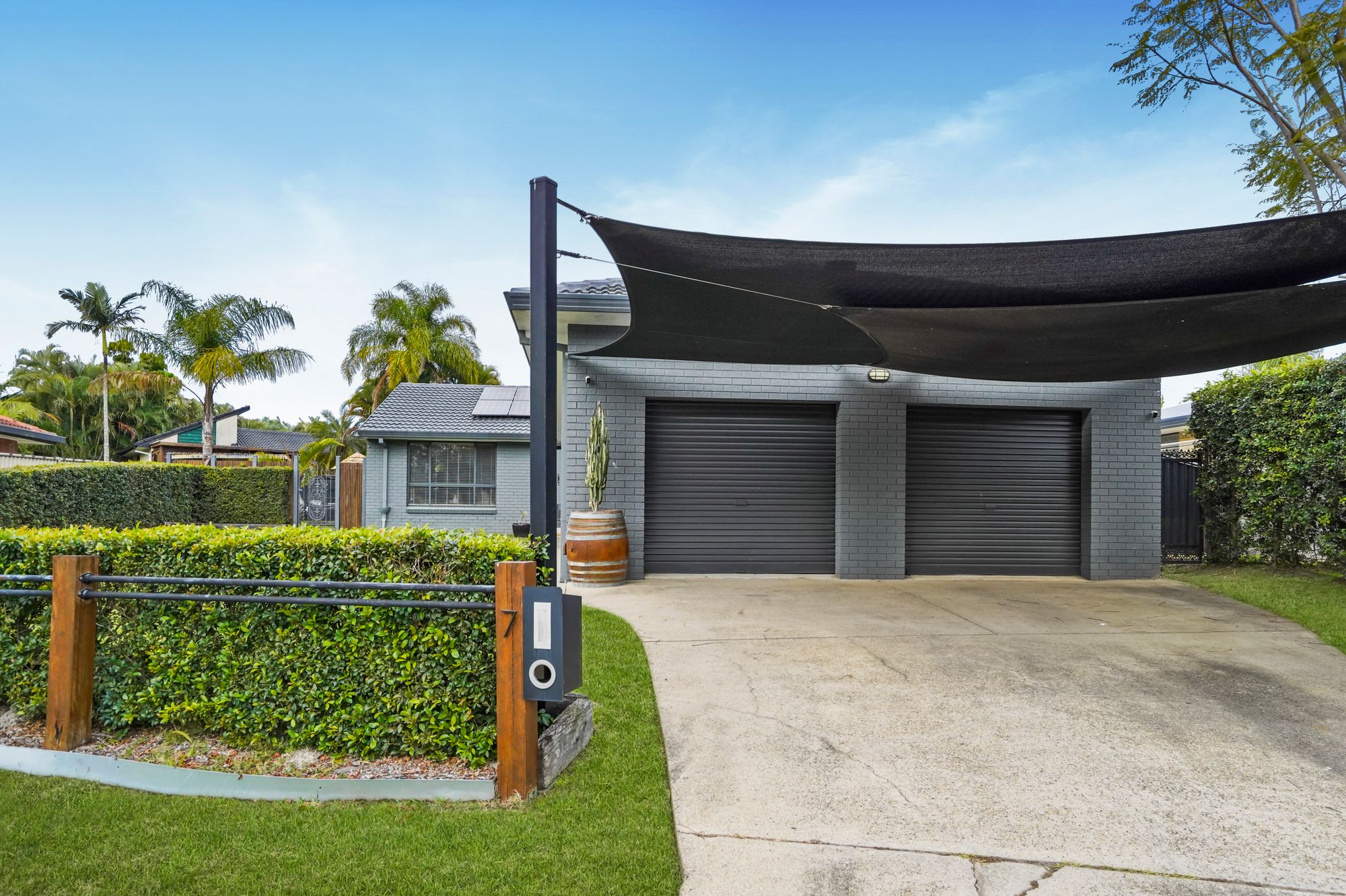 7 Midvale Place, HELENSVALE QLD 4212 22