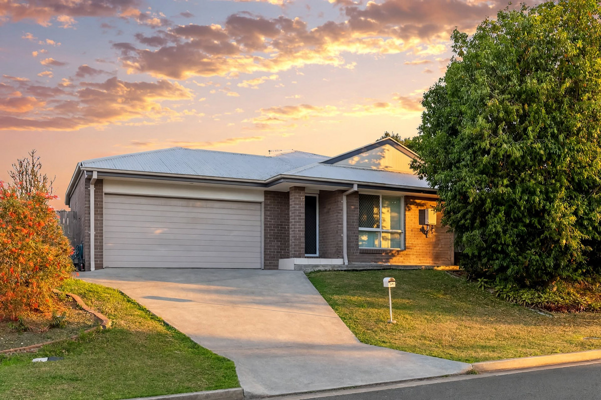 1 / 4 Winchester Crescent, Pimpama QLD 4209