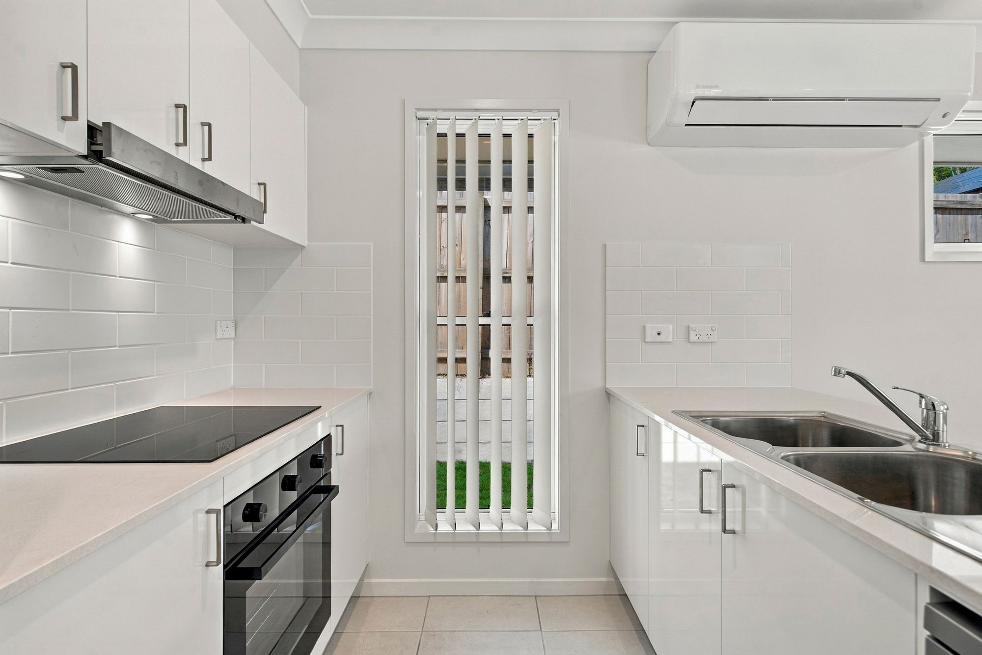 15 Graham Circuit, LOGAN RESERVE QLD 4133 5