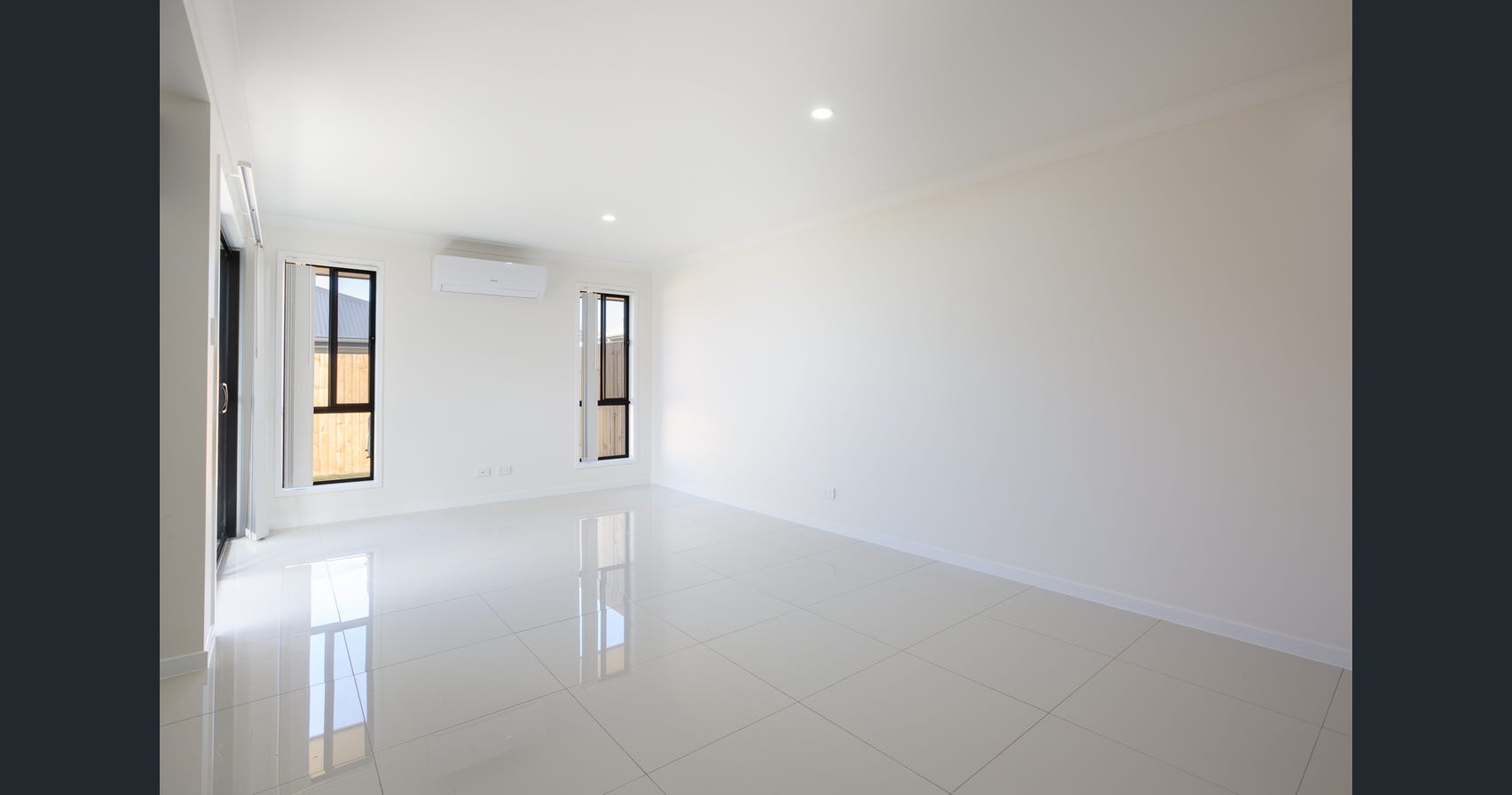 2/25 Baird Cct, Redbank Plains QLD 4301 2