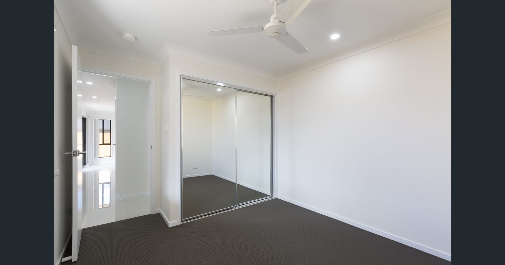 2/25 Baird Cct, Redbank Plains QLD 4301 3