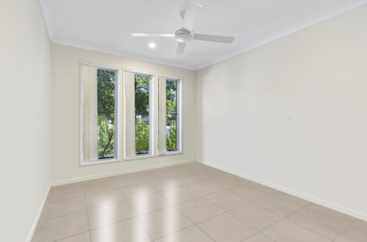 61/370 Gainsborough Drive, Pimpama QLD 4209 3