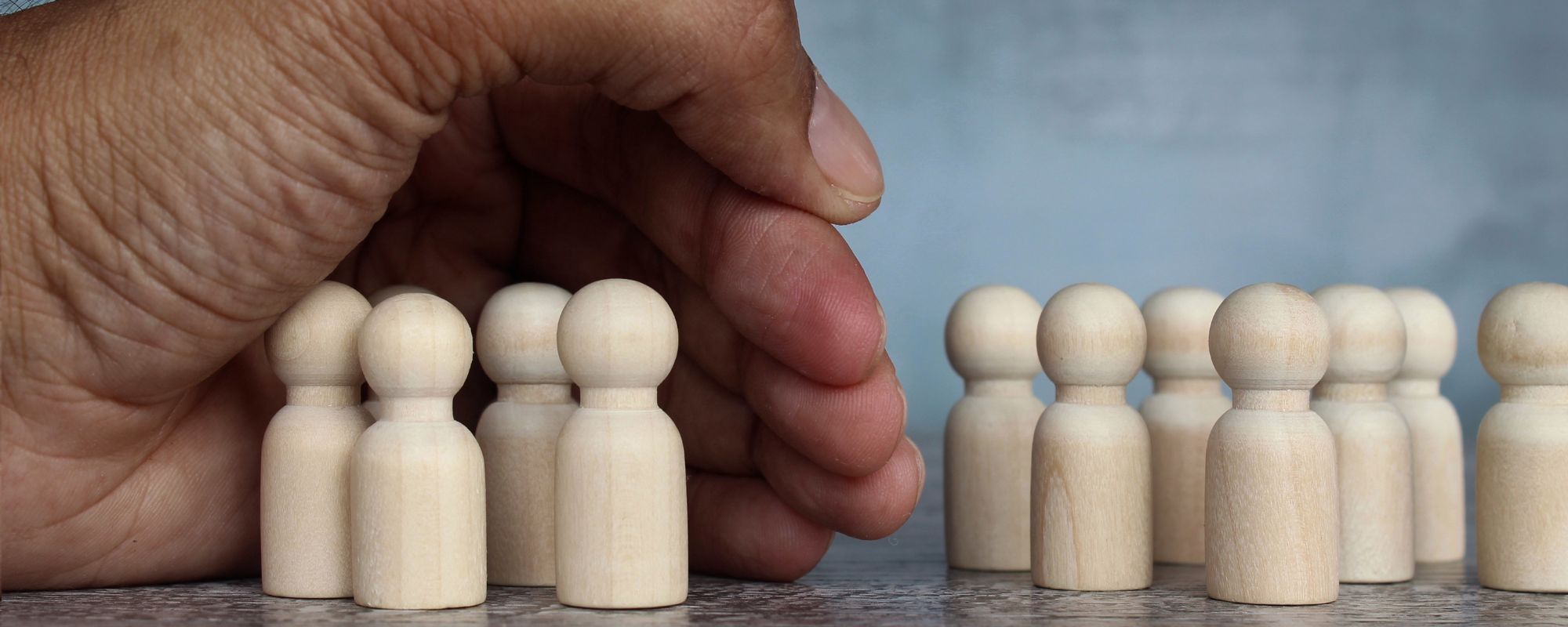 How Much Notice Must Employers Give Employees in Ontario?: Mass Termination Rules