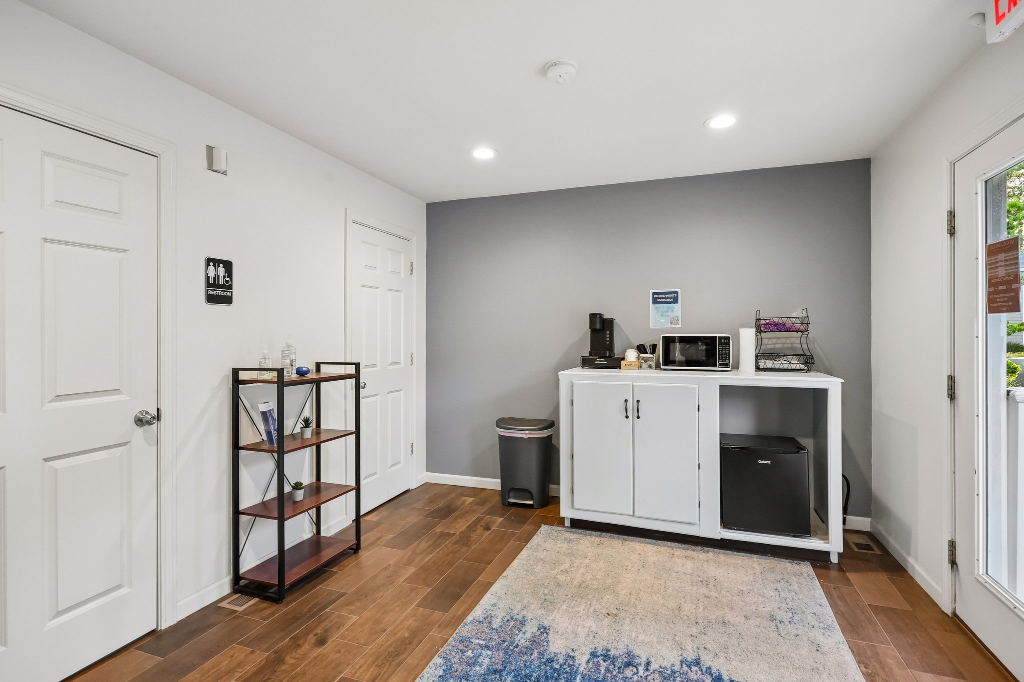 Coffee room and pubic restrooms
