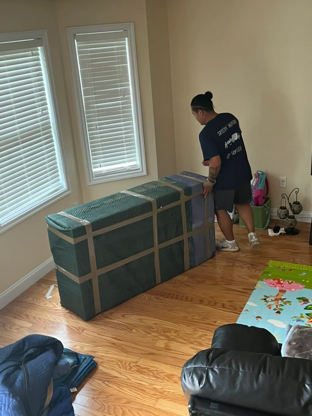  orange square movers image