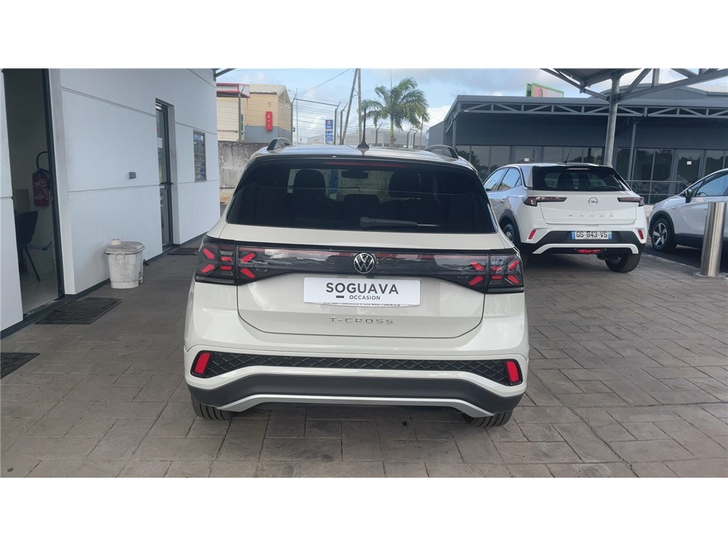 VOLKSWAGEN T-CROSS R-Line