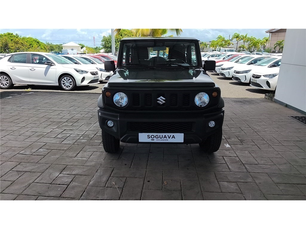SUZUKI JIMNY (30) PRIVILEGE