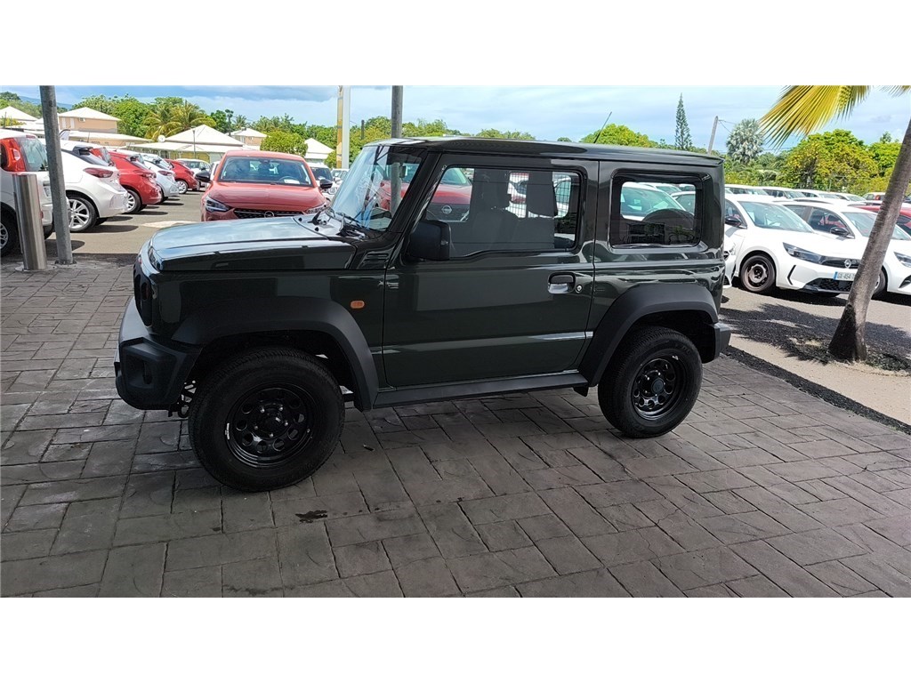 SUZUKI JIMNY (30) PRIVILEGE