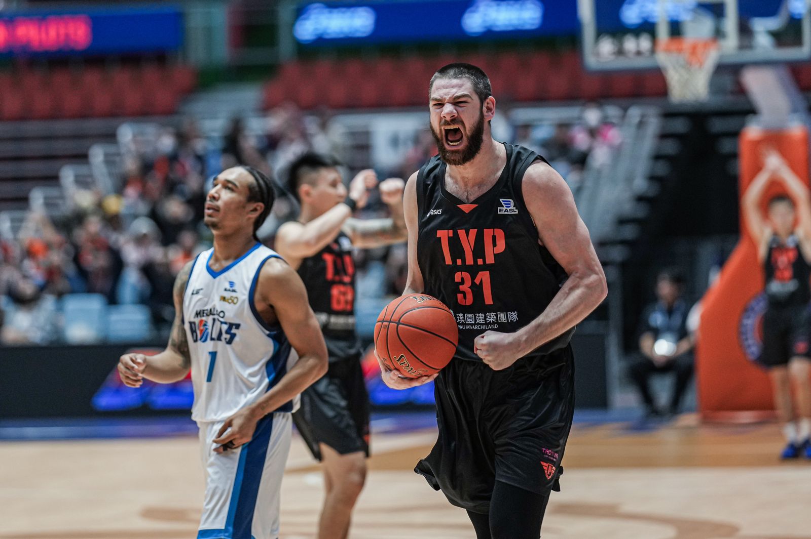 GAME RECAP | Taoyuan Stays Perfect, Tops Meralco 82–72