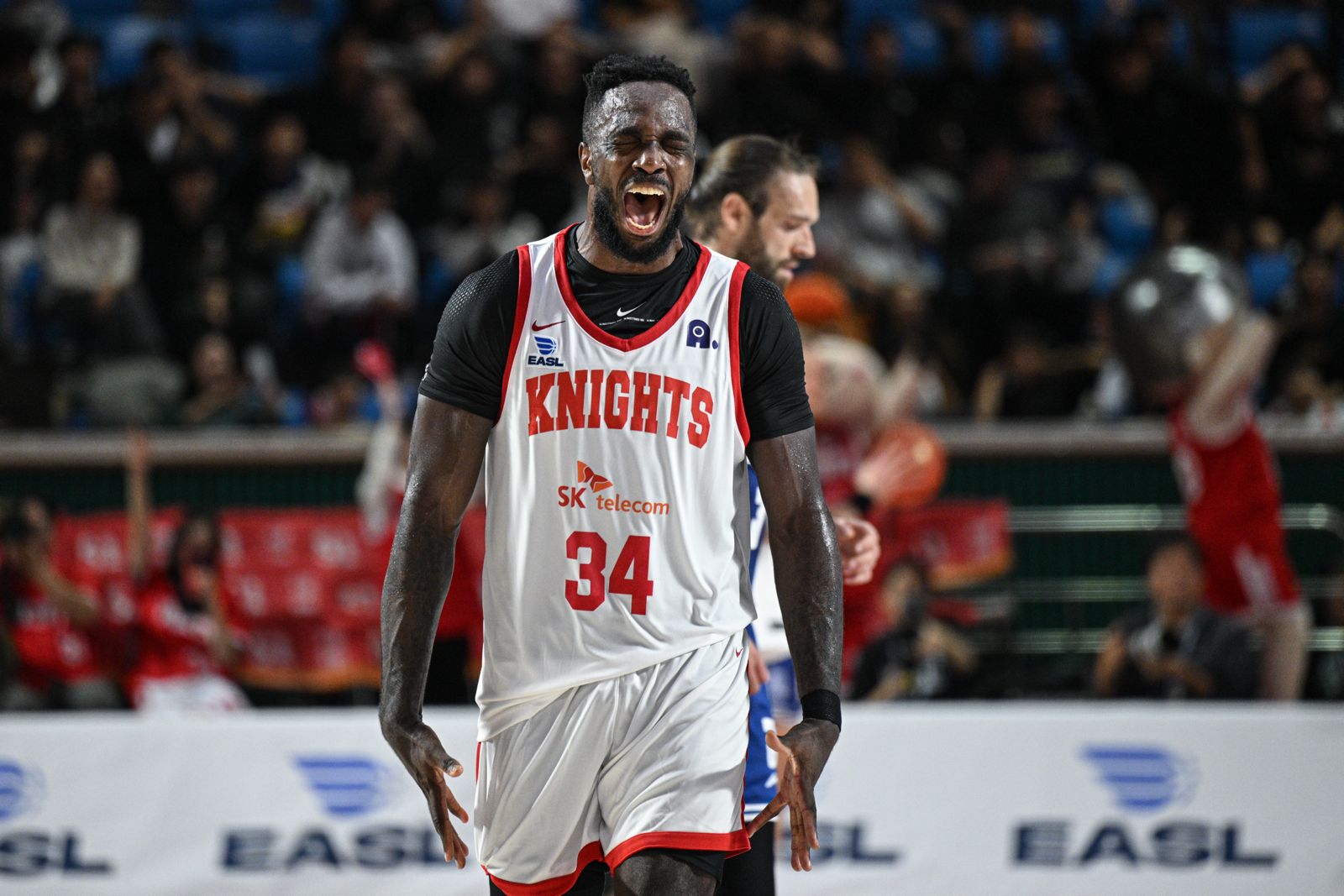 GAME RECAP | Seoul SK Defeats Hong Kong Eastern 94-87 In Warney’s Historical Night 