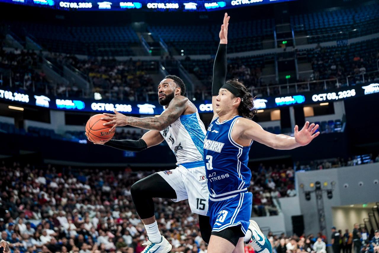 GAME RECAP: Abra Weavers Thrill Home Crowd, Take First EASL Win Versus Eastern