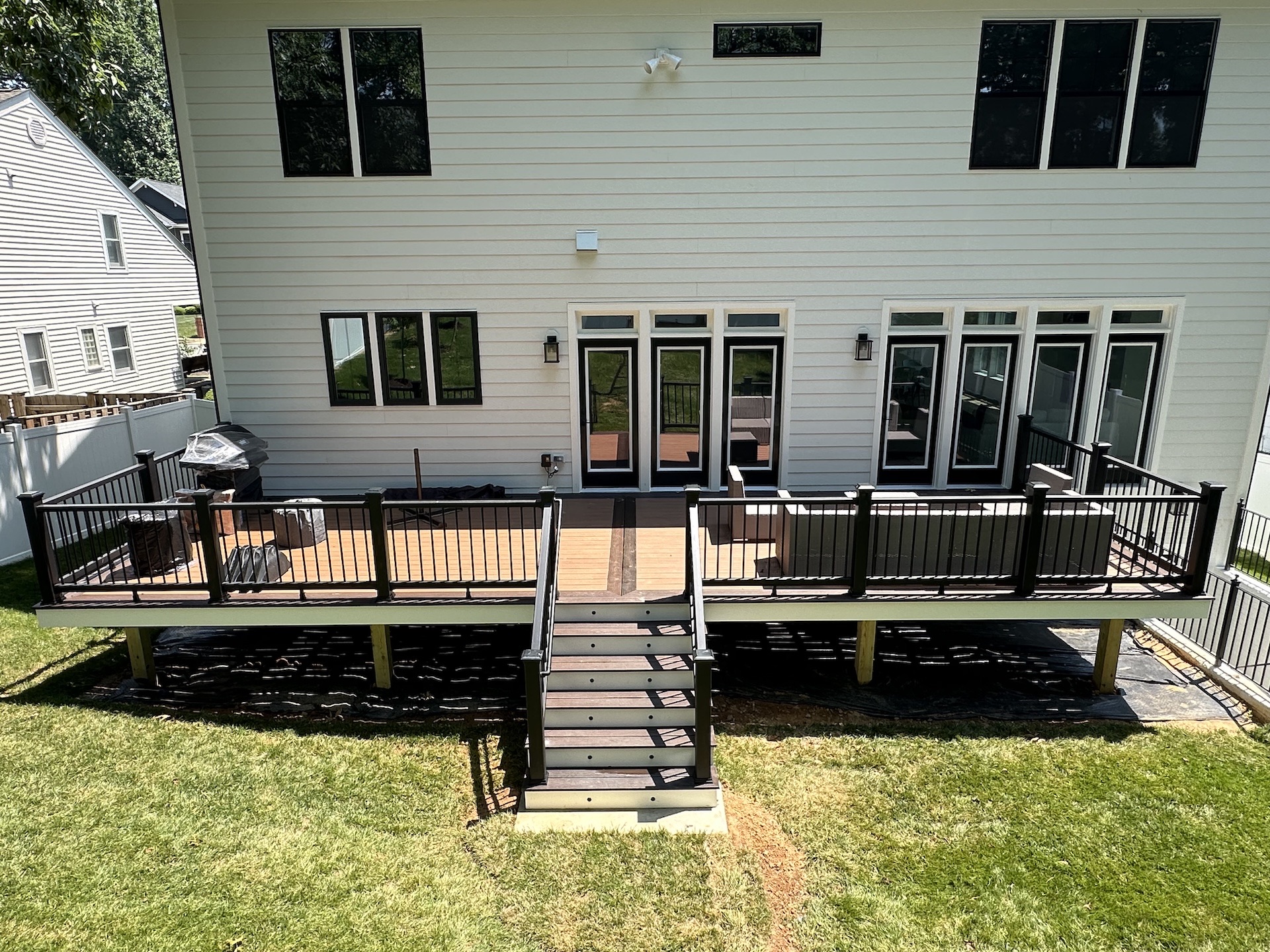 Front-facing view of the newly installed 12x40 deck with Trex materials in Breinigsville, PA.