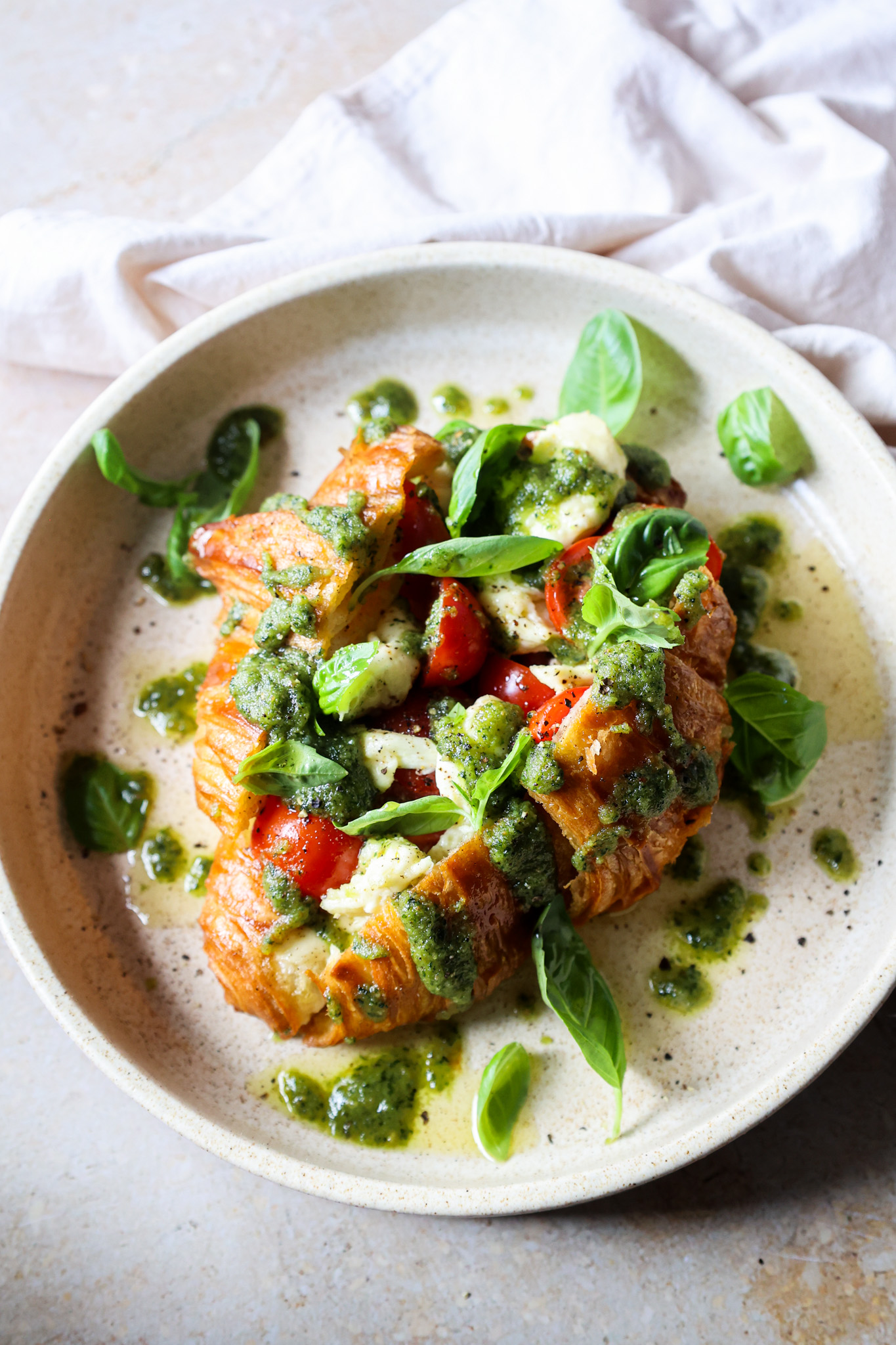 Bocconcini, Tomato & Pesto Croissant