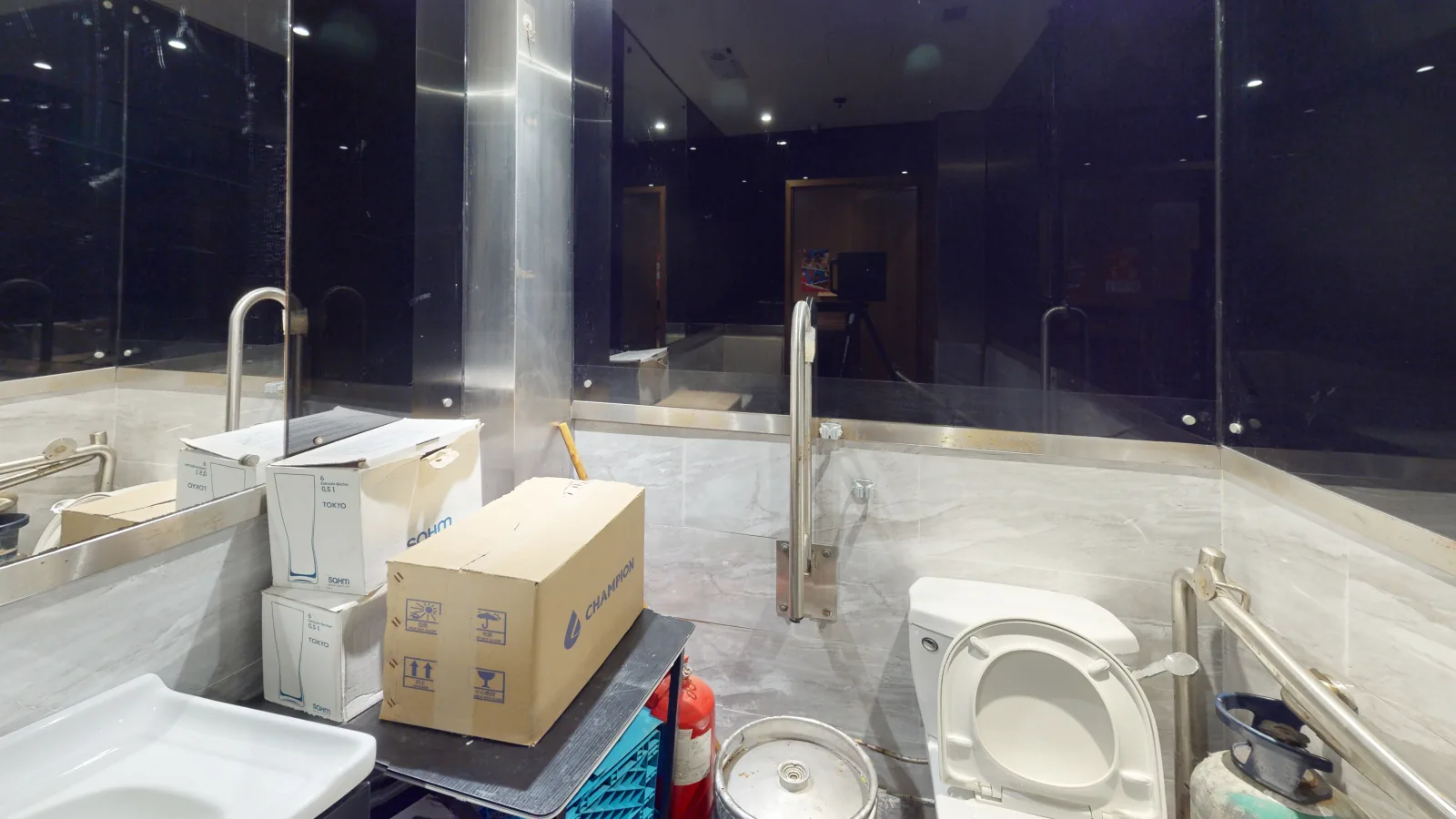 Shop at The WOL, Central - bathroom