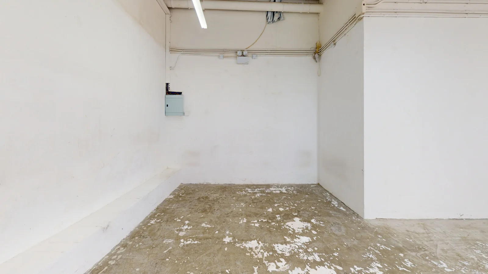 Shop at Yue Man Centre, Kwun Tong - interior