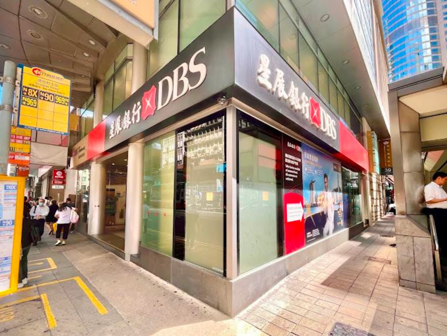 Ref#2987 is a prime office or shop rental located on a busy city corner, surrounded by high-rise buildings and steady pedestrian flow94offering excellent visibility and accessibility.