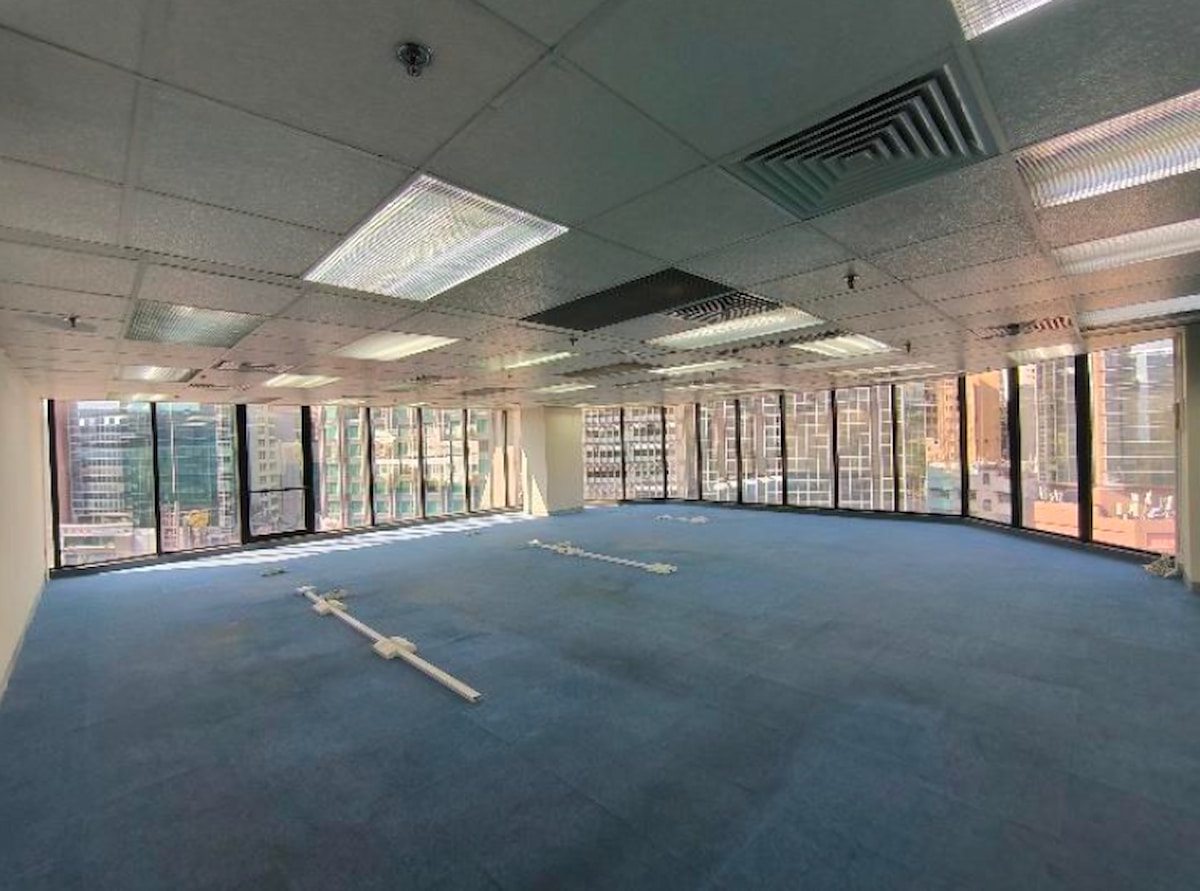 Spacious Office Space for Rent at Energy Plaza