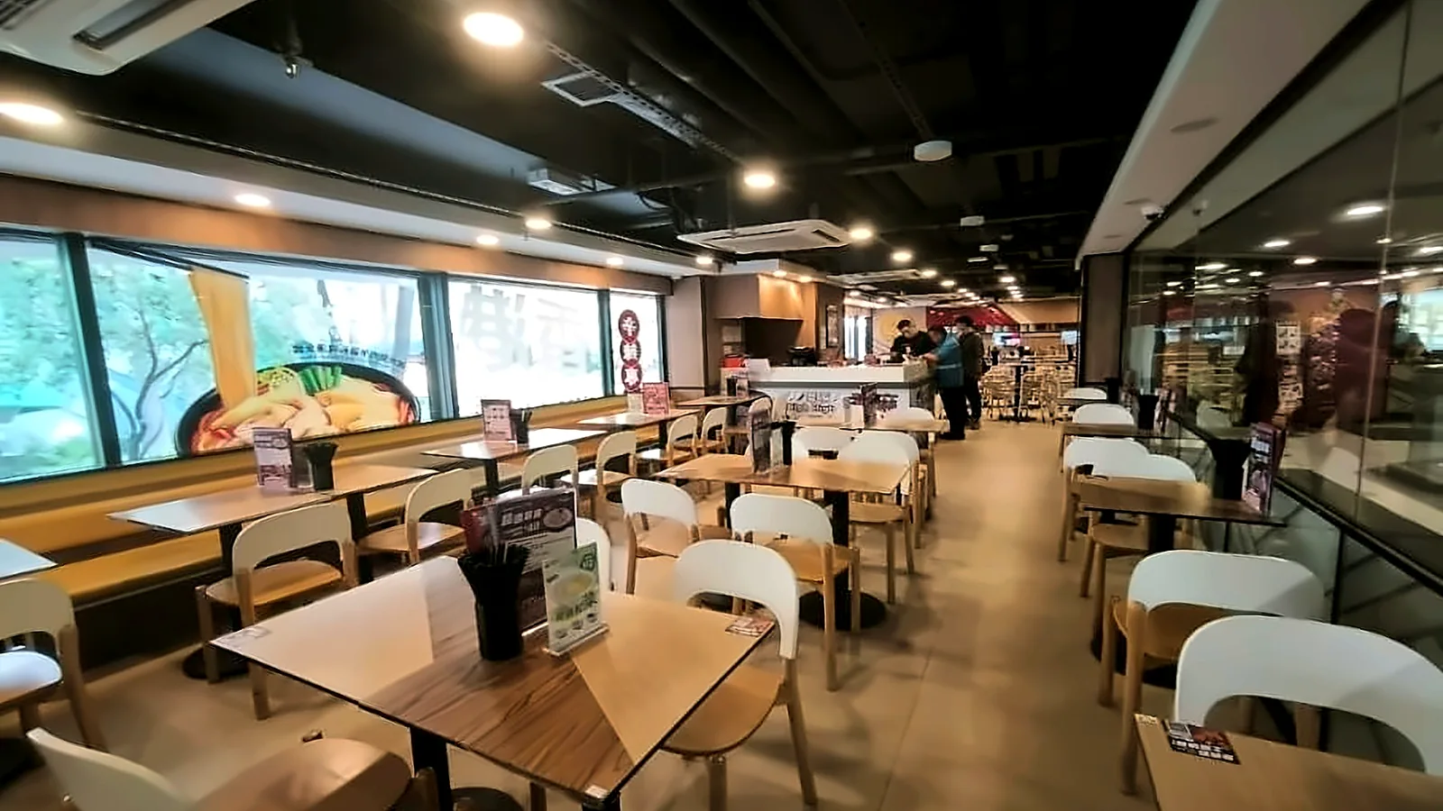 Restaurant at Energy Plaza, Tsim Sha Tsui East – dining room with window seating