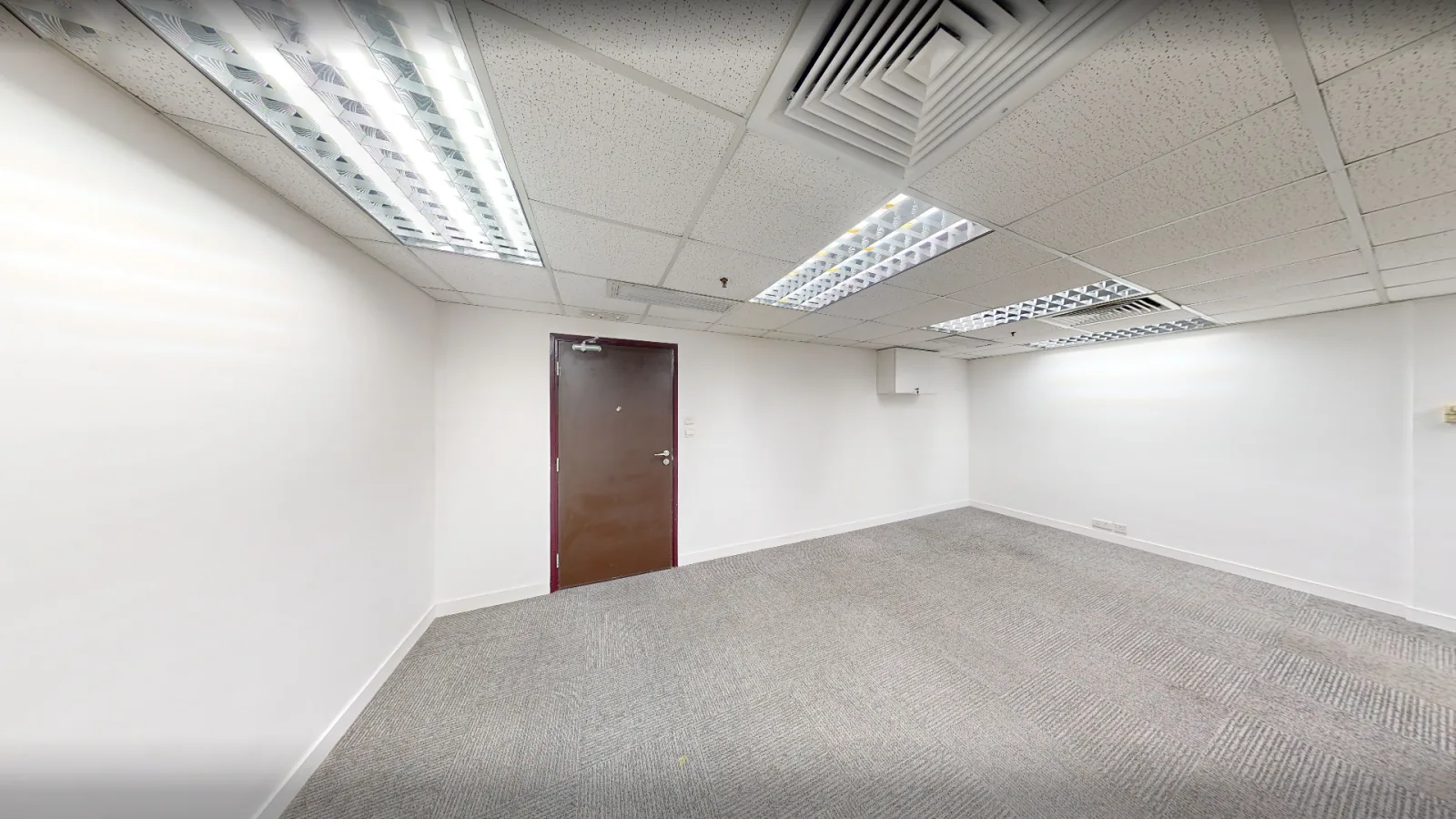 Office on Nathan Road, Prince Edward – open floor from corner