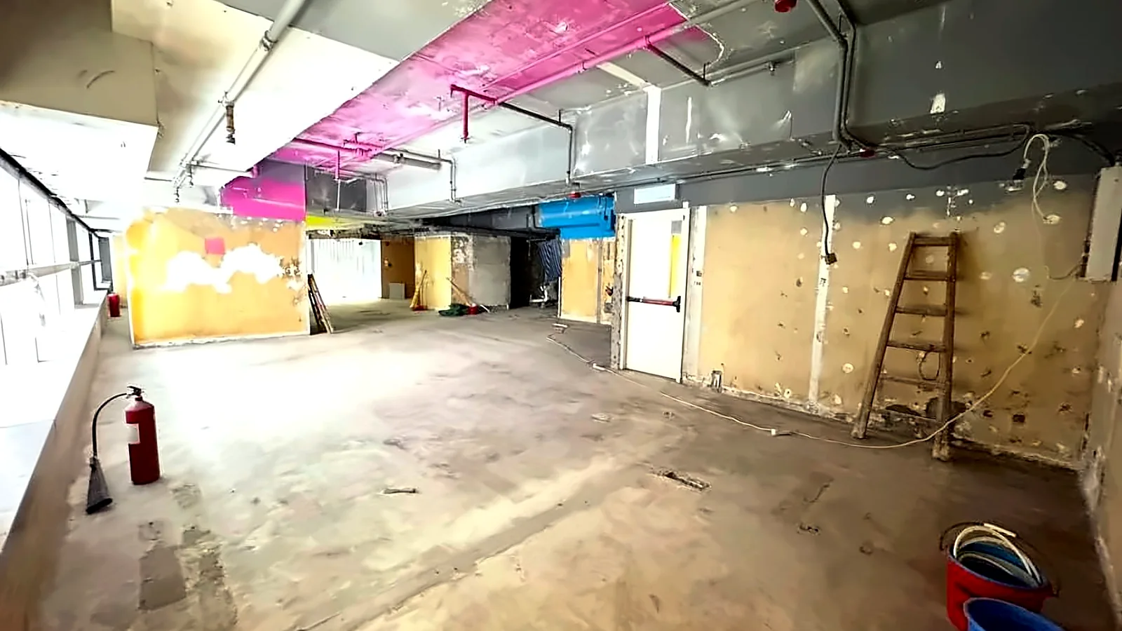 Shop at Island Crest, Sai Ying Pun – bare-shell open floor plate
