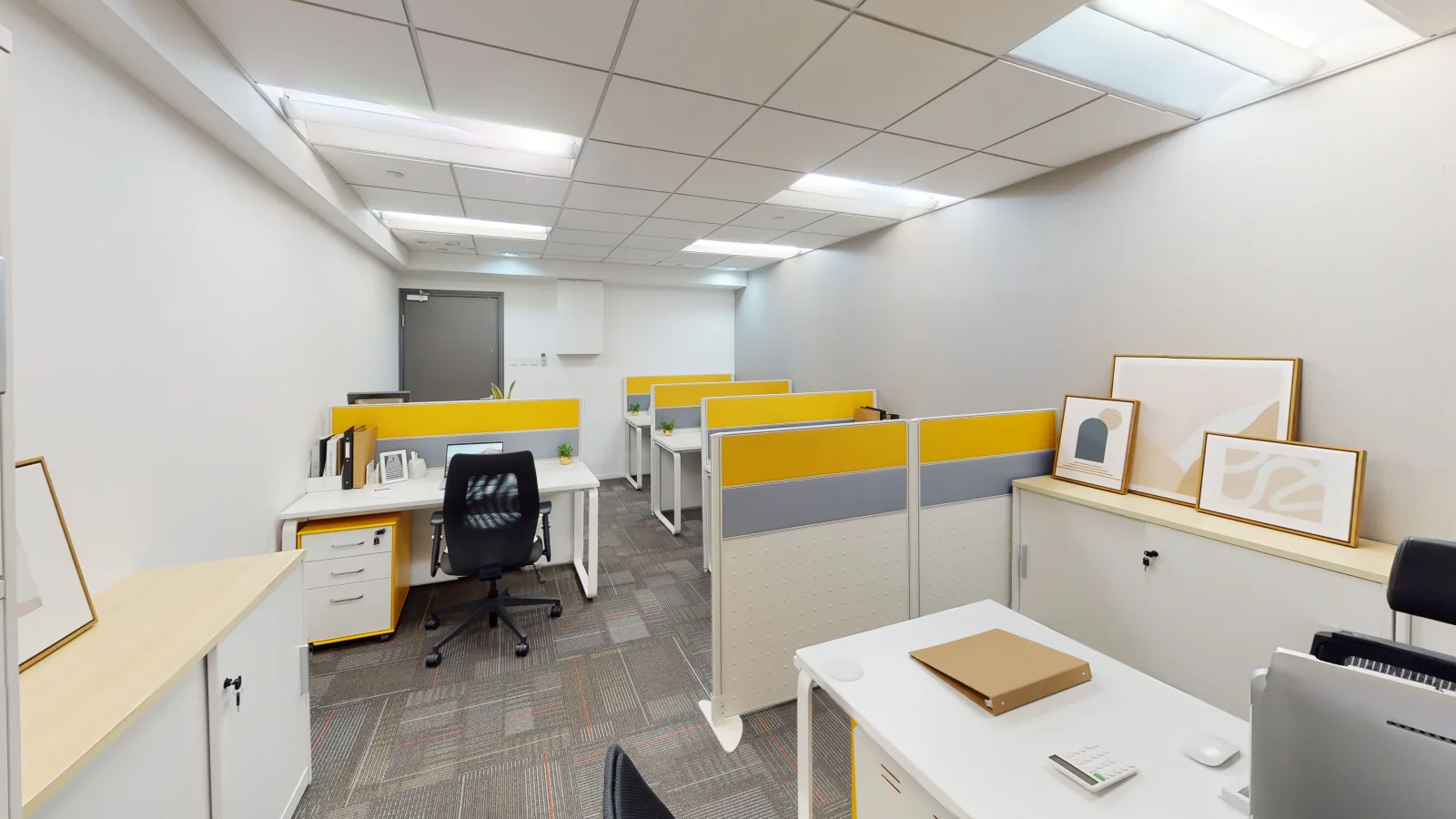 Office for lease on Wing Lok Street, Sheung Wan - fitted serviced suite interior