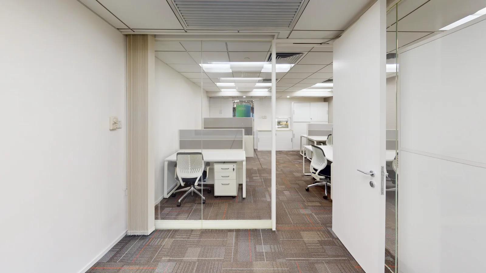 Office for lease on Hennessy Road, Wan Chai - meeting corner and cabinets