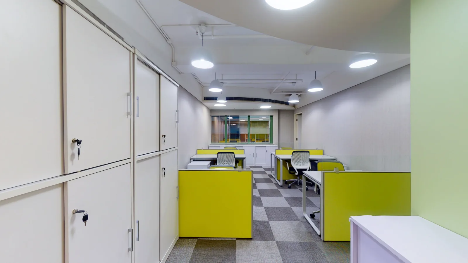 Office for lease on Hennessy Road, Wan Chai - workstations with storage