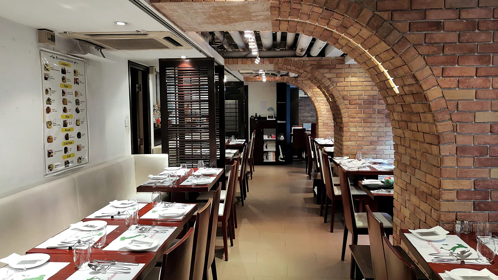 Restaurant dining room at The Loop, Central