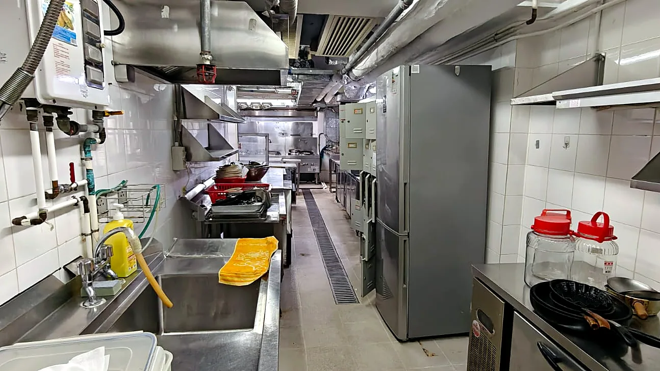 Restaurant at Wellington Place, Central - kitchen sink and prep aisle