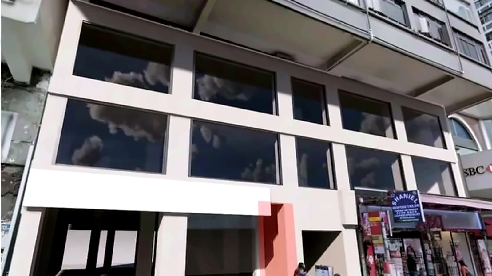 Restaurant For Lease At Comfort Building, Tsim Sha Tsui – exterior