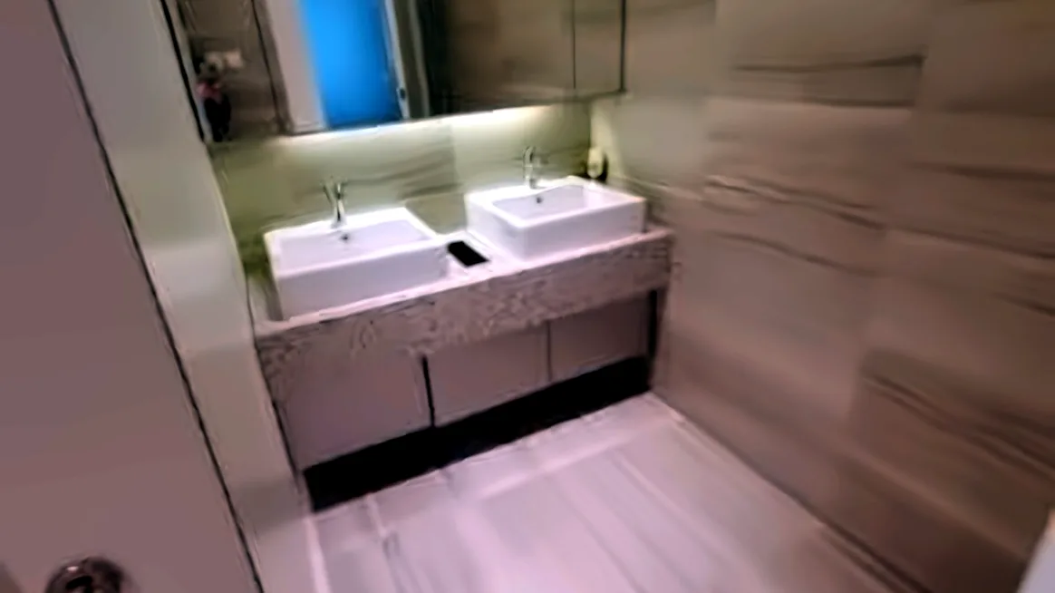 Office at Cubus, Causeway Bay – washroom vanity