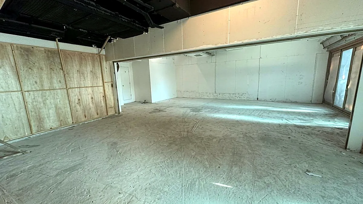 Shop for lease at The Pulse, Repulse Bay — mall white-box unit