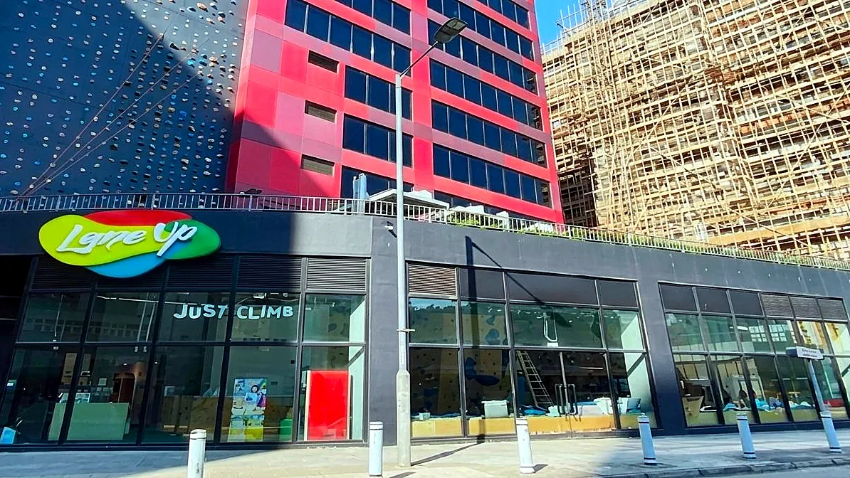 Shop for lease at Lane Up, Tuen Mun — building and shop frontage