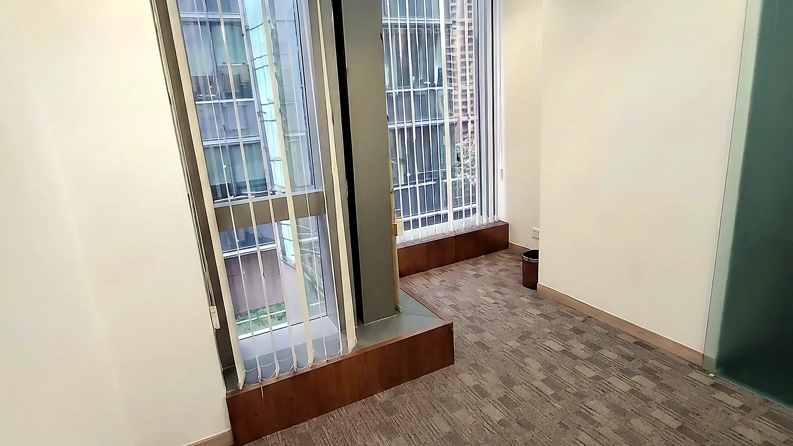 Office at Cubus, Causeway Bay - empty office with city views