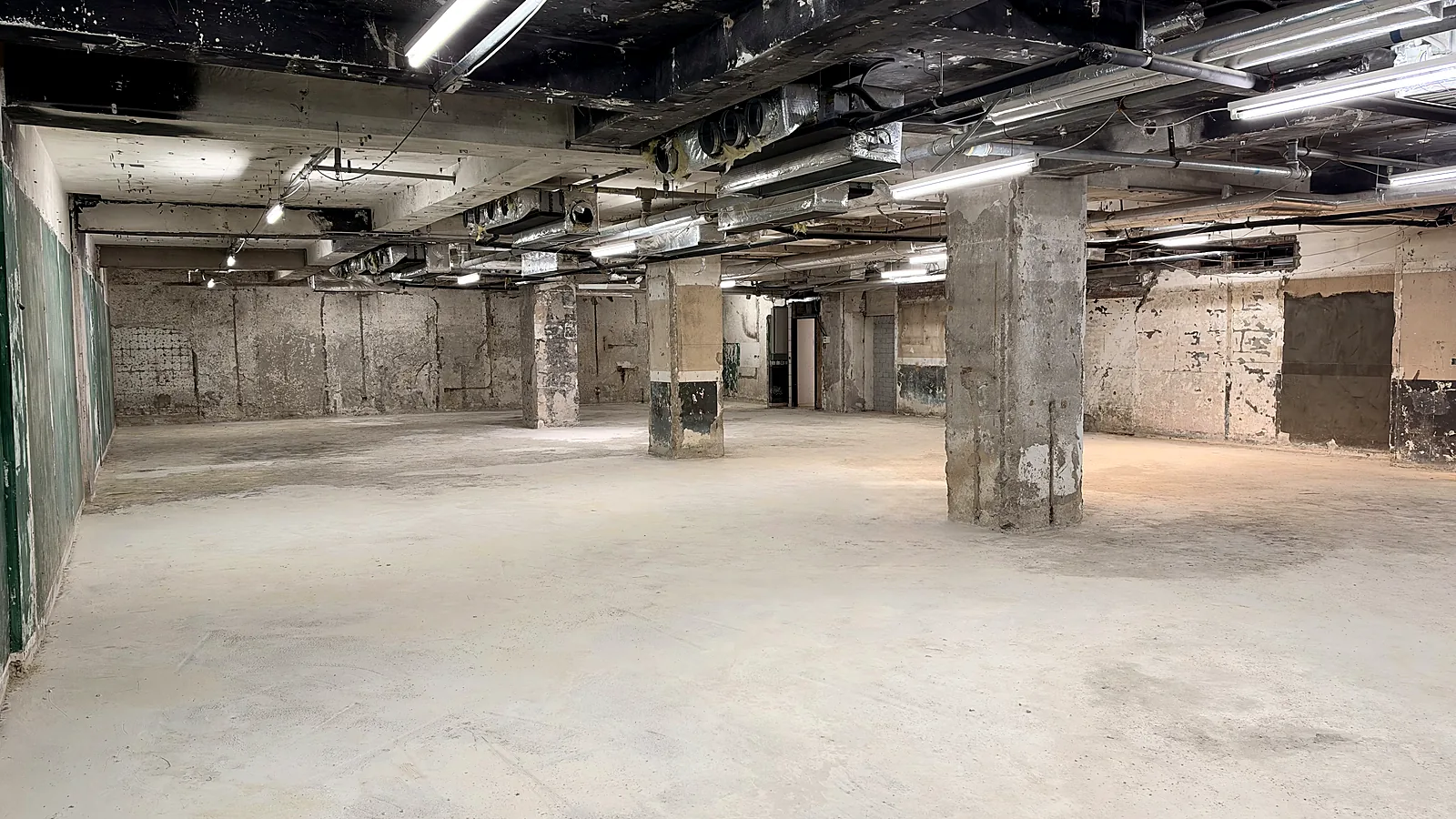 Shop at Wilson House, Central - large bare-shell open floor plate