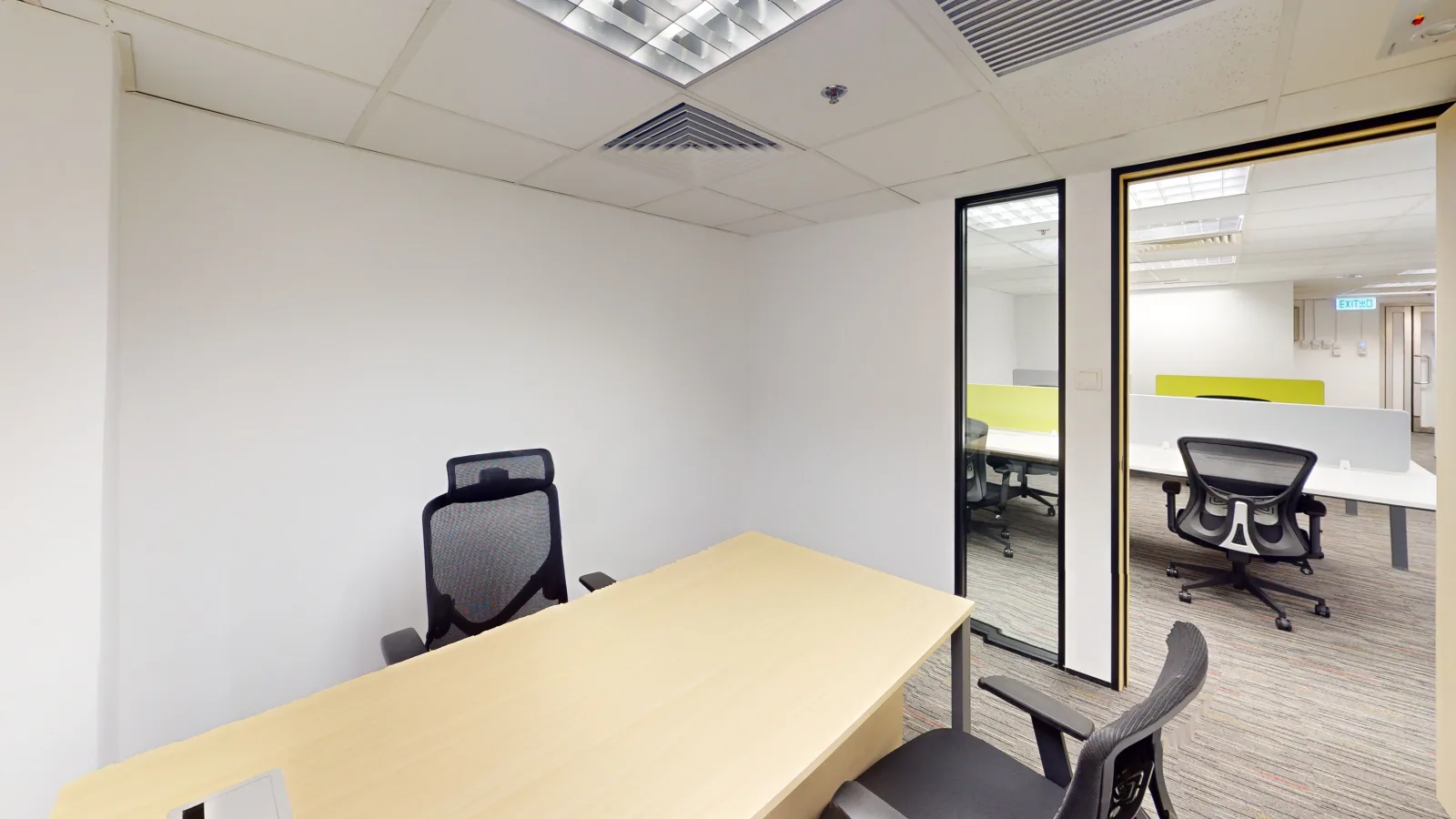 Office at Leighton Centre, Causeway Bay – fitted office area