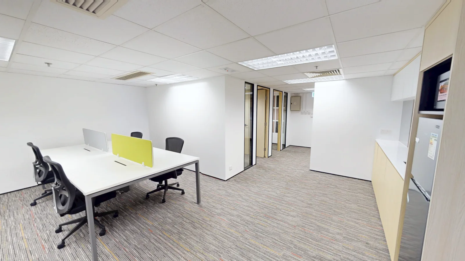 Office at Leighton Centre, Causeway Bay – office workspace view