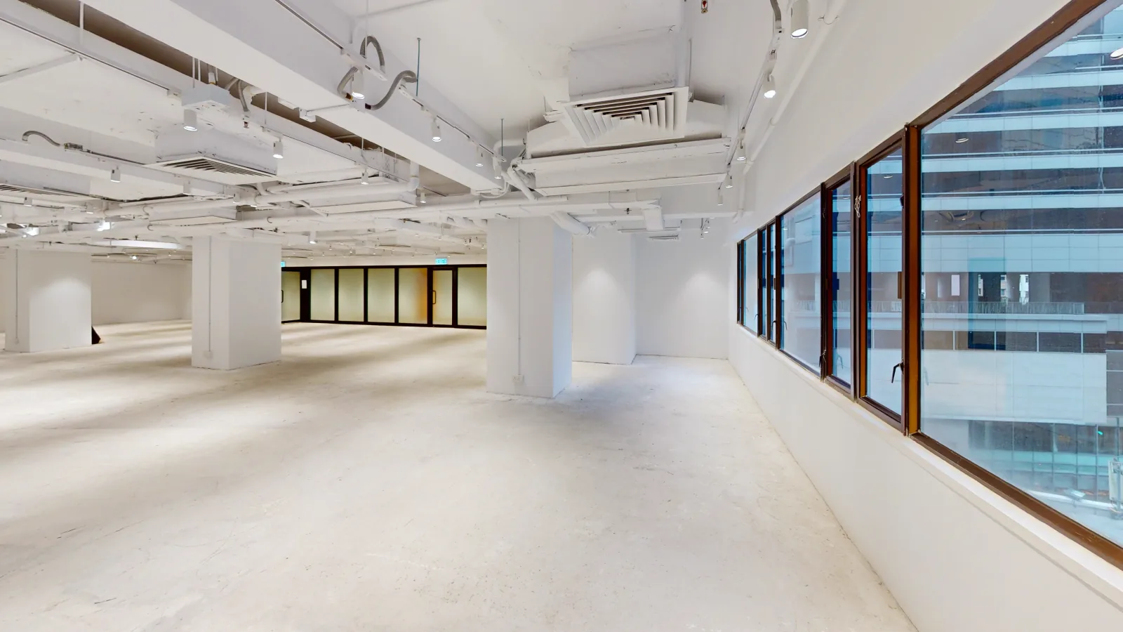 Office at Leighton Centre, Causeway Bay – fitted office area