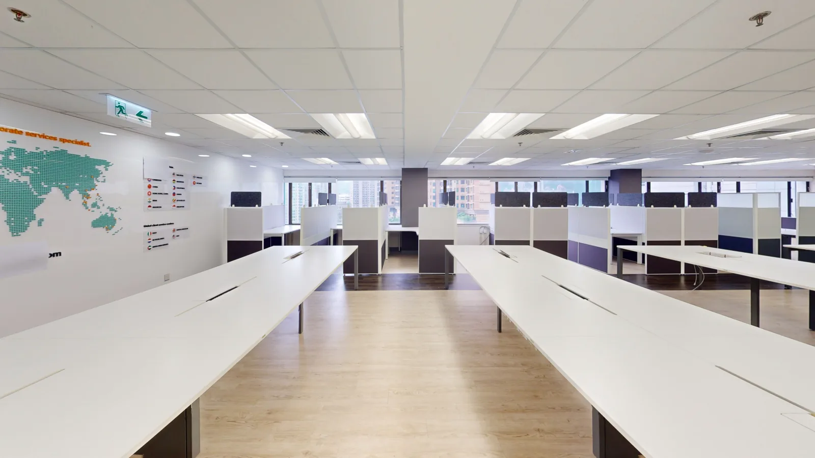Office at Leighton Centre, Causeway Bay – office floor plate view