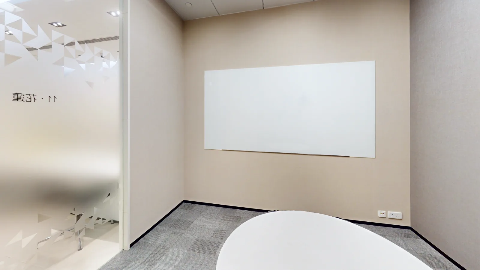 Office at Lee Garden Three, Causeway Bay – office floor plate view