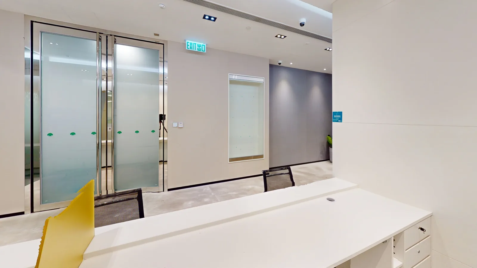Office at Lee Garden Three, Causeway Bay – office interior detail