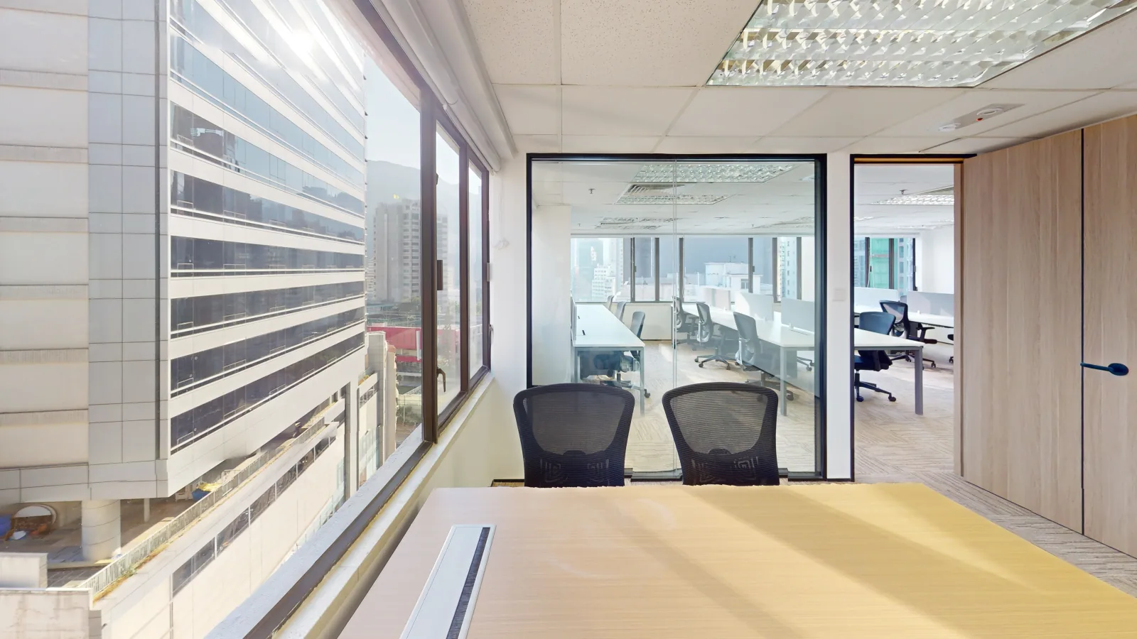 Office at Leighton Centre, Causeway Bay – fitted office area