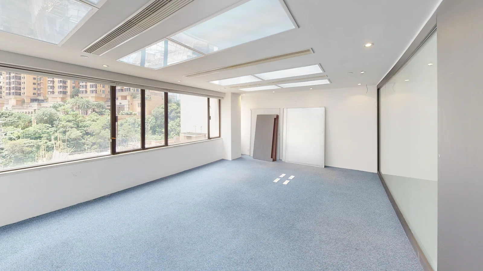 Office at Leighton Centre, Causeway Bay – window-line city/hill view