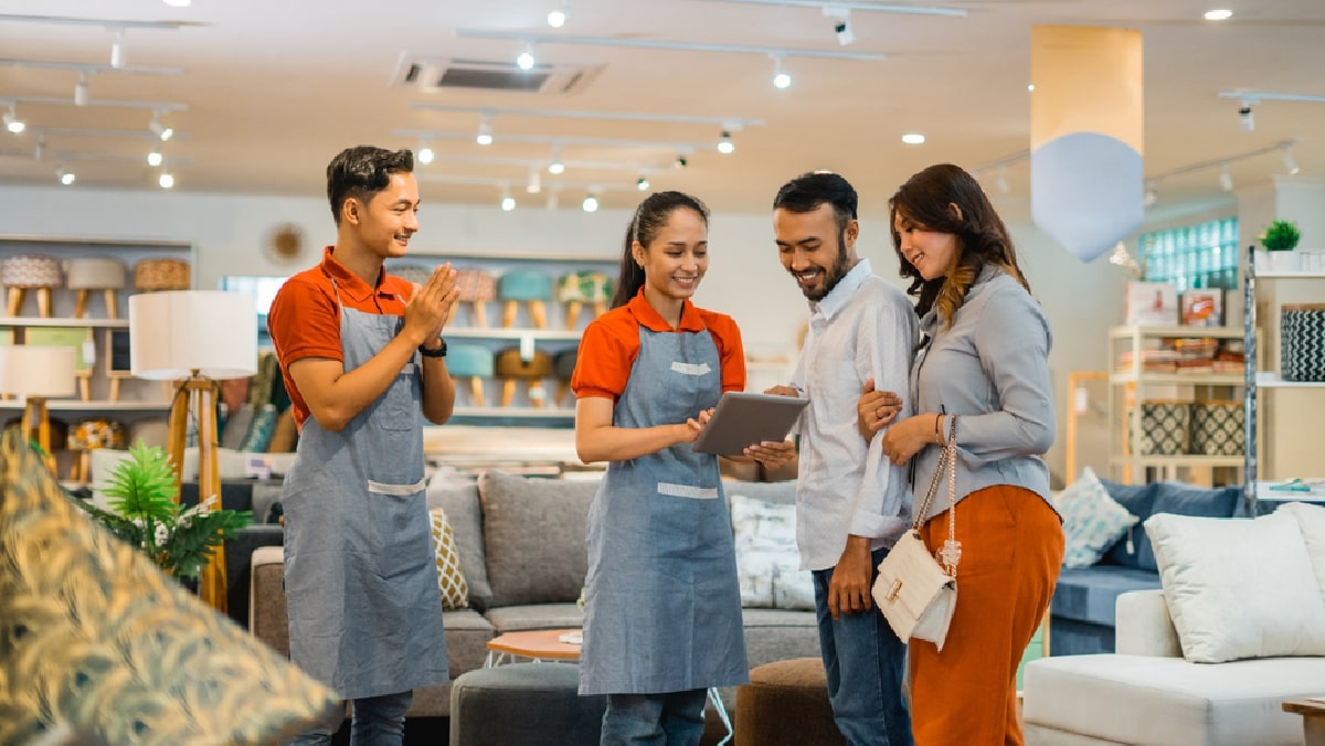 Empower Your Retail Business with Professional Retail Assistants