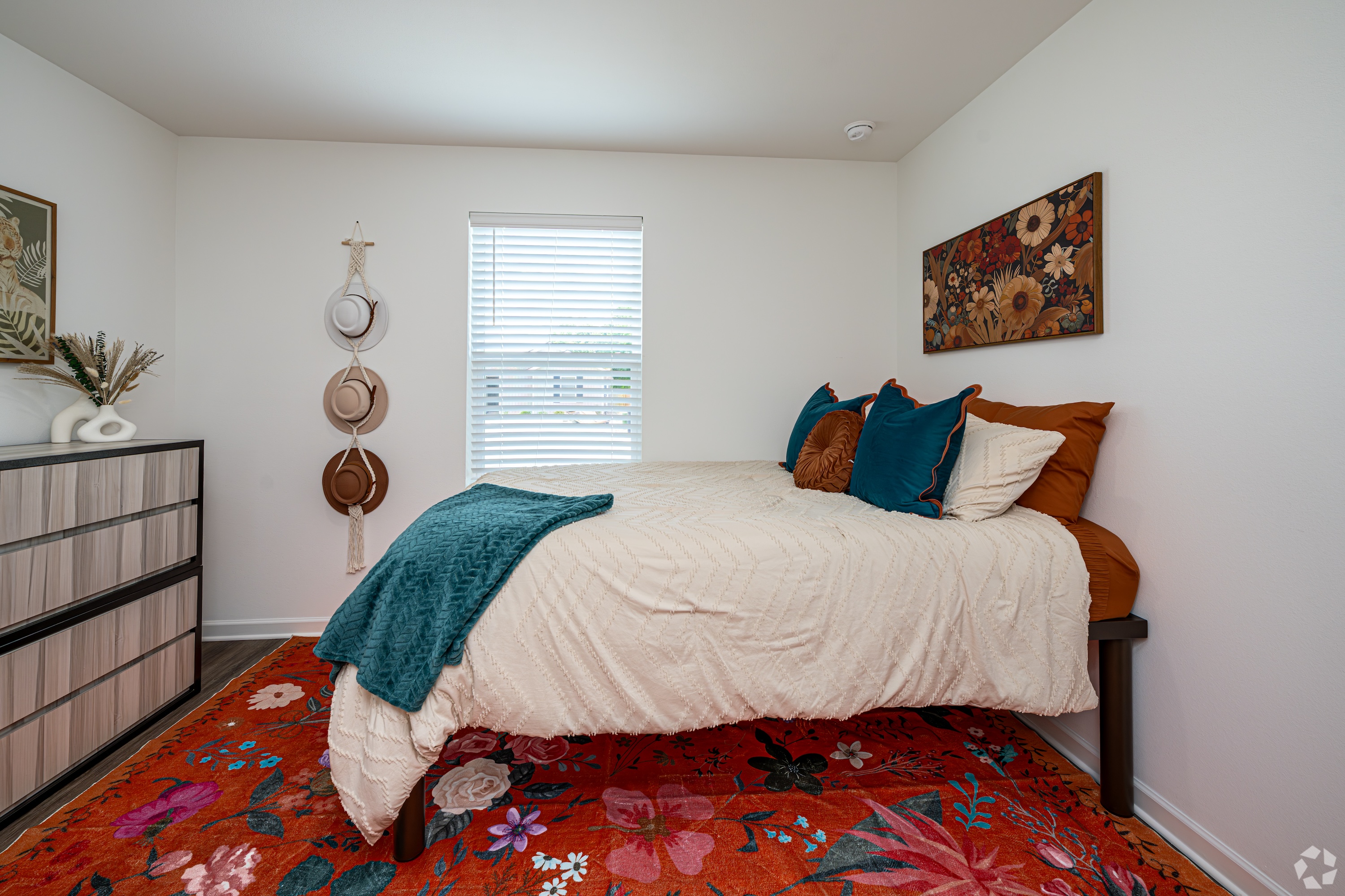 Bedroom red carpet