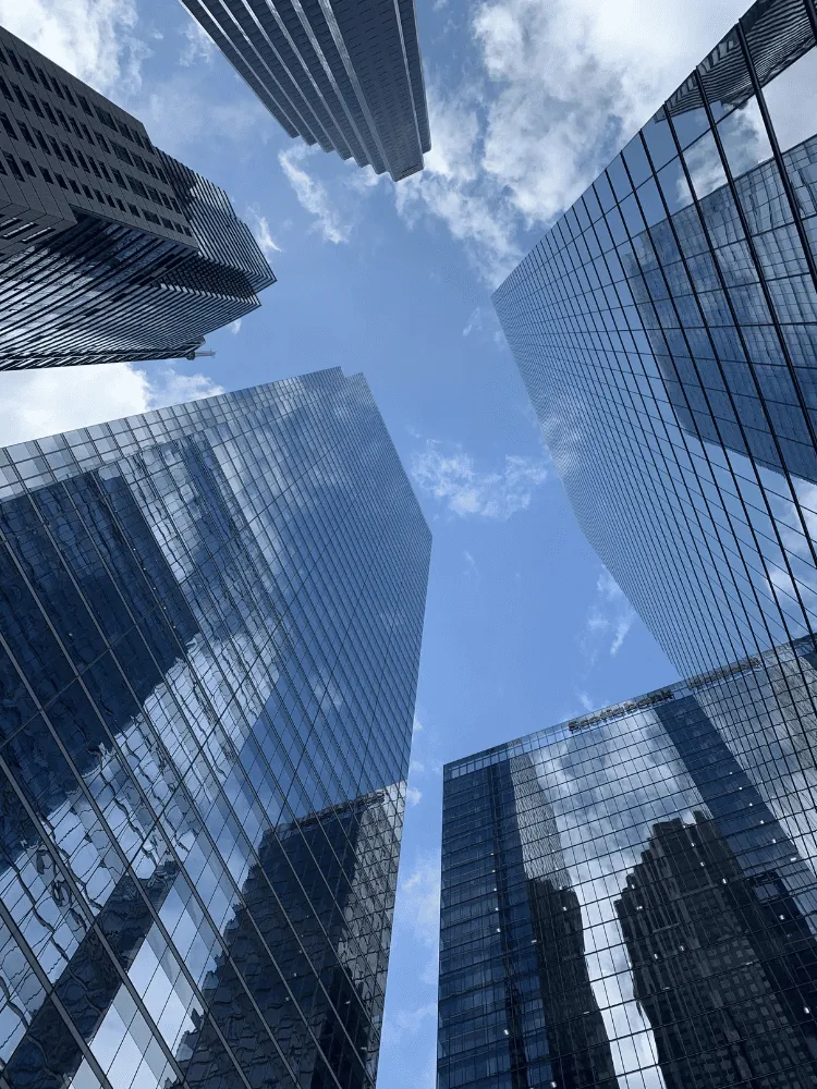 building dans une grande ville