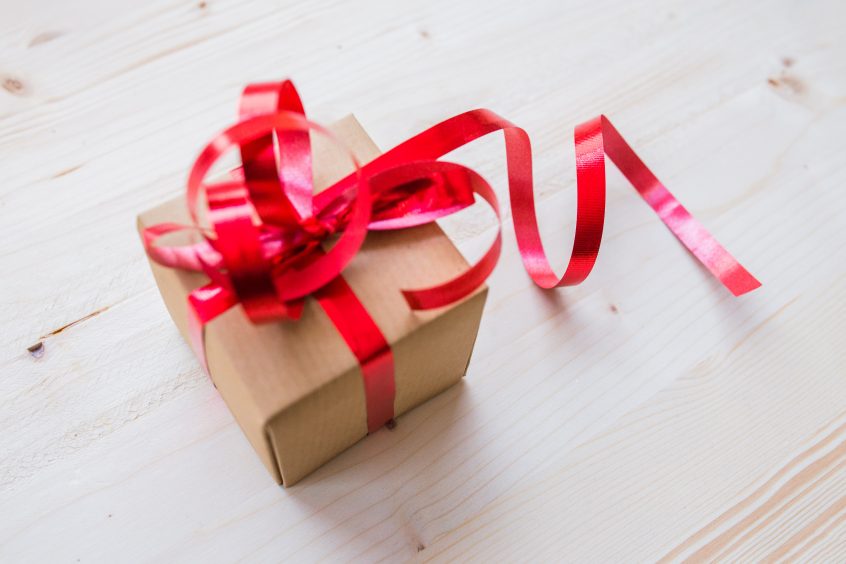 Getting around the $25 deduction limit for business gifts
