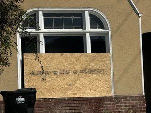 Storefront emergency board-up