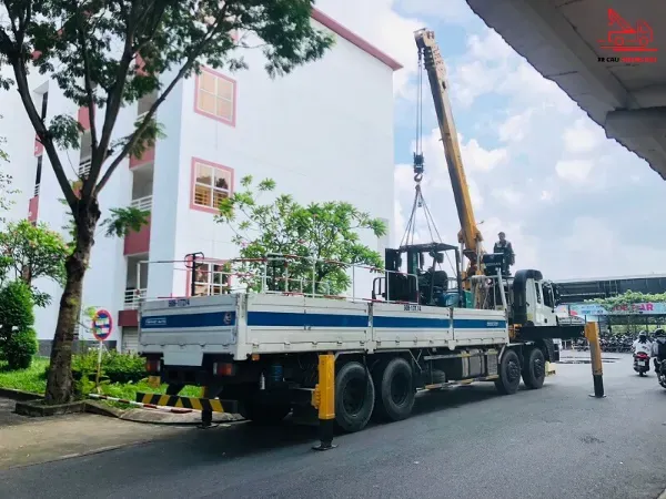 xe cẩu hàng hóa hcm